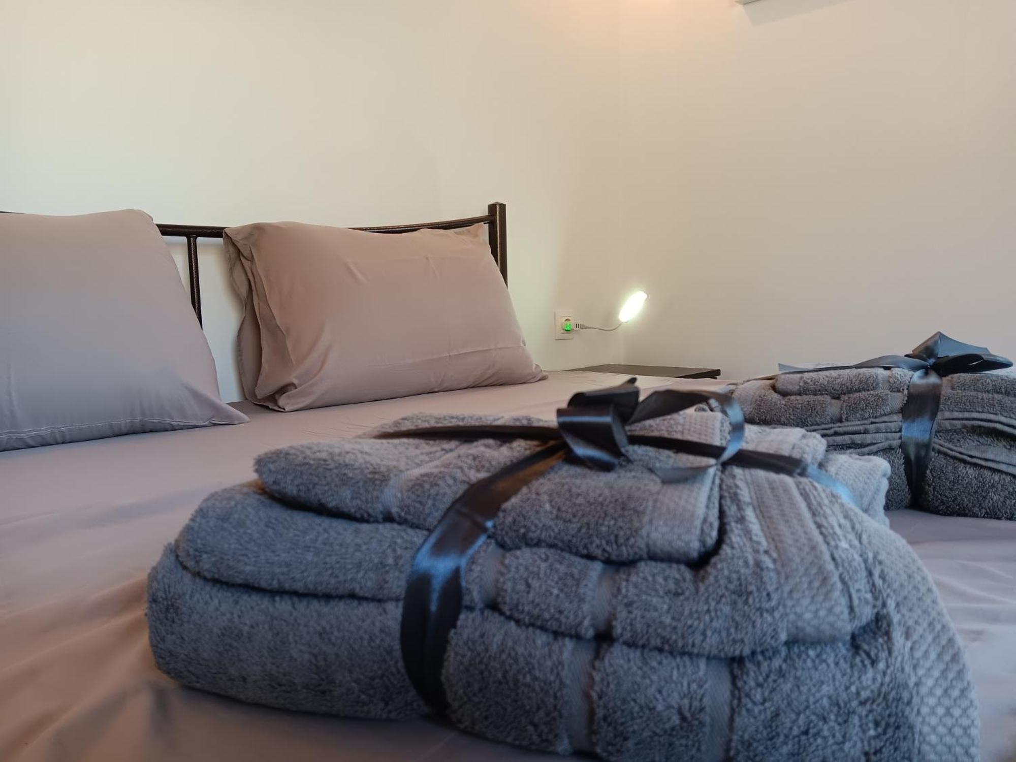 Tolis Rooms Himarë Eksteriør billede