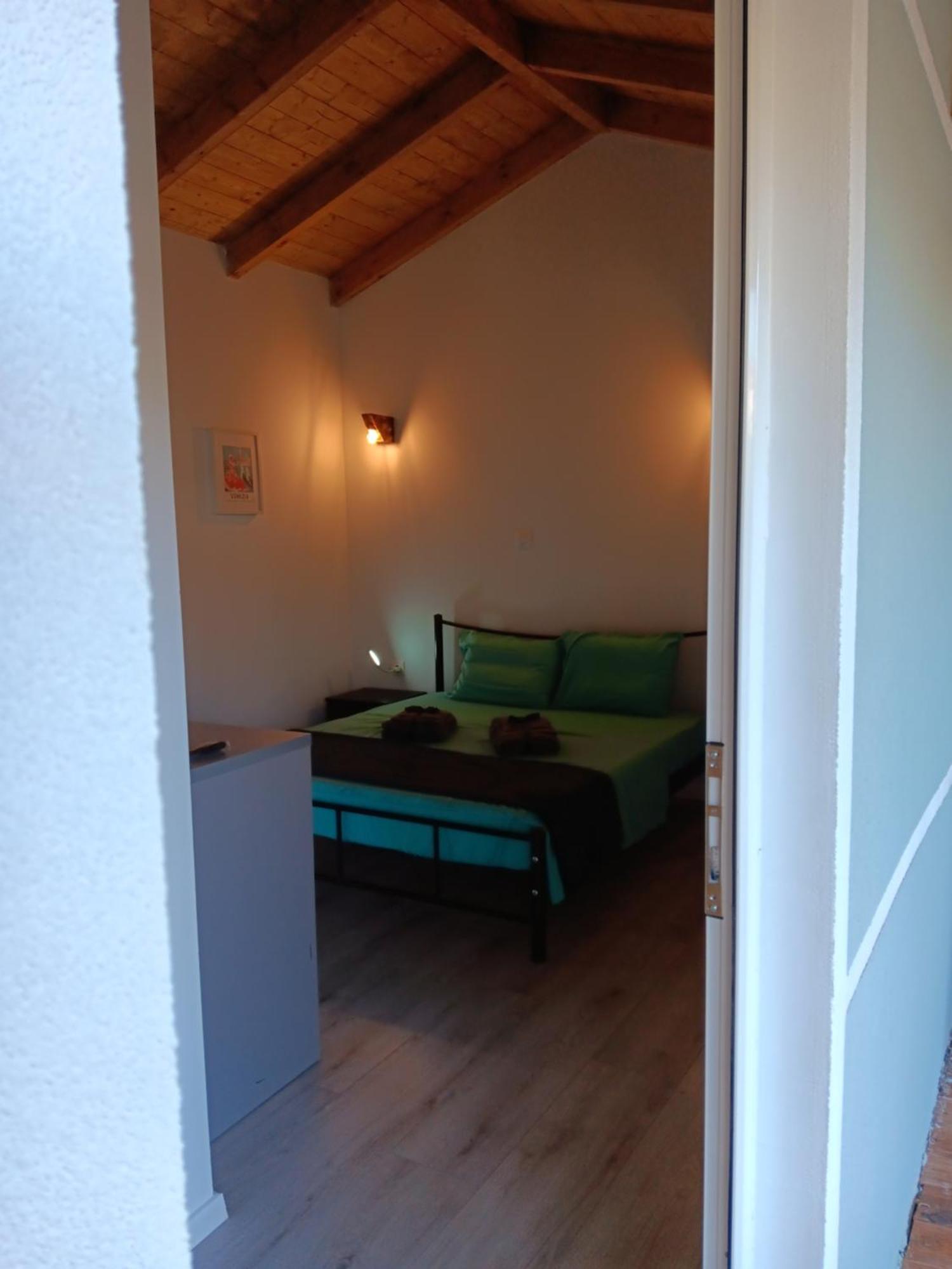 Tolis Rooms Himarë Eksteriør billede