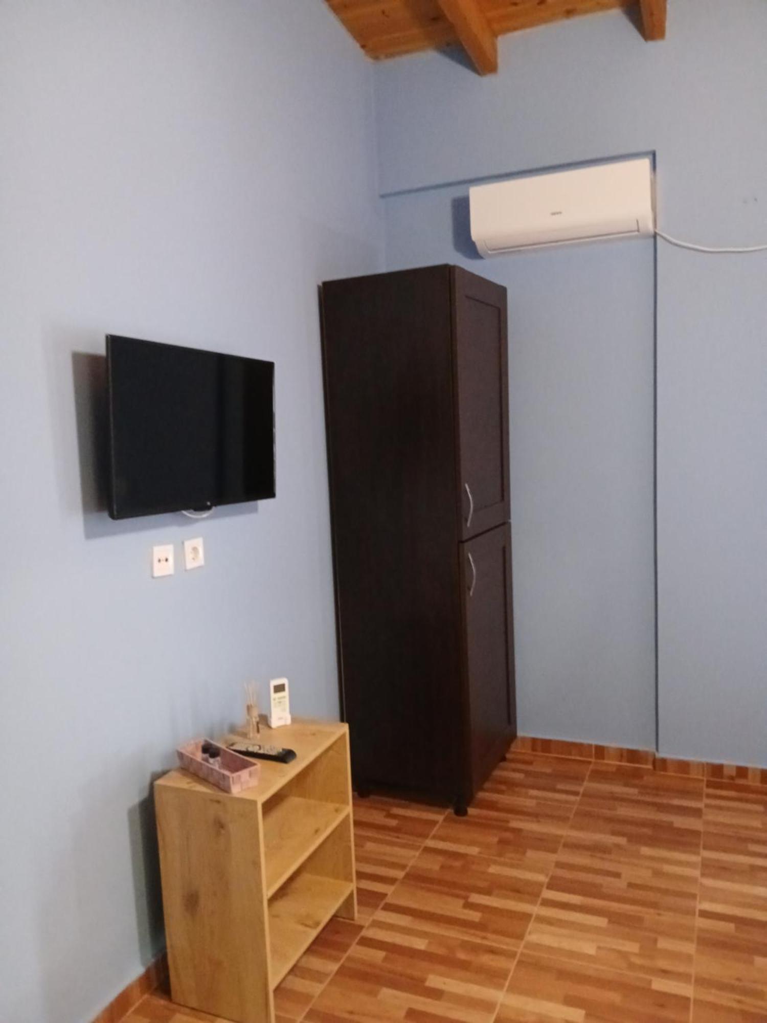Tolis Rooms Himarë Eksteriør billede